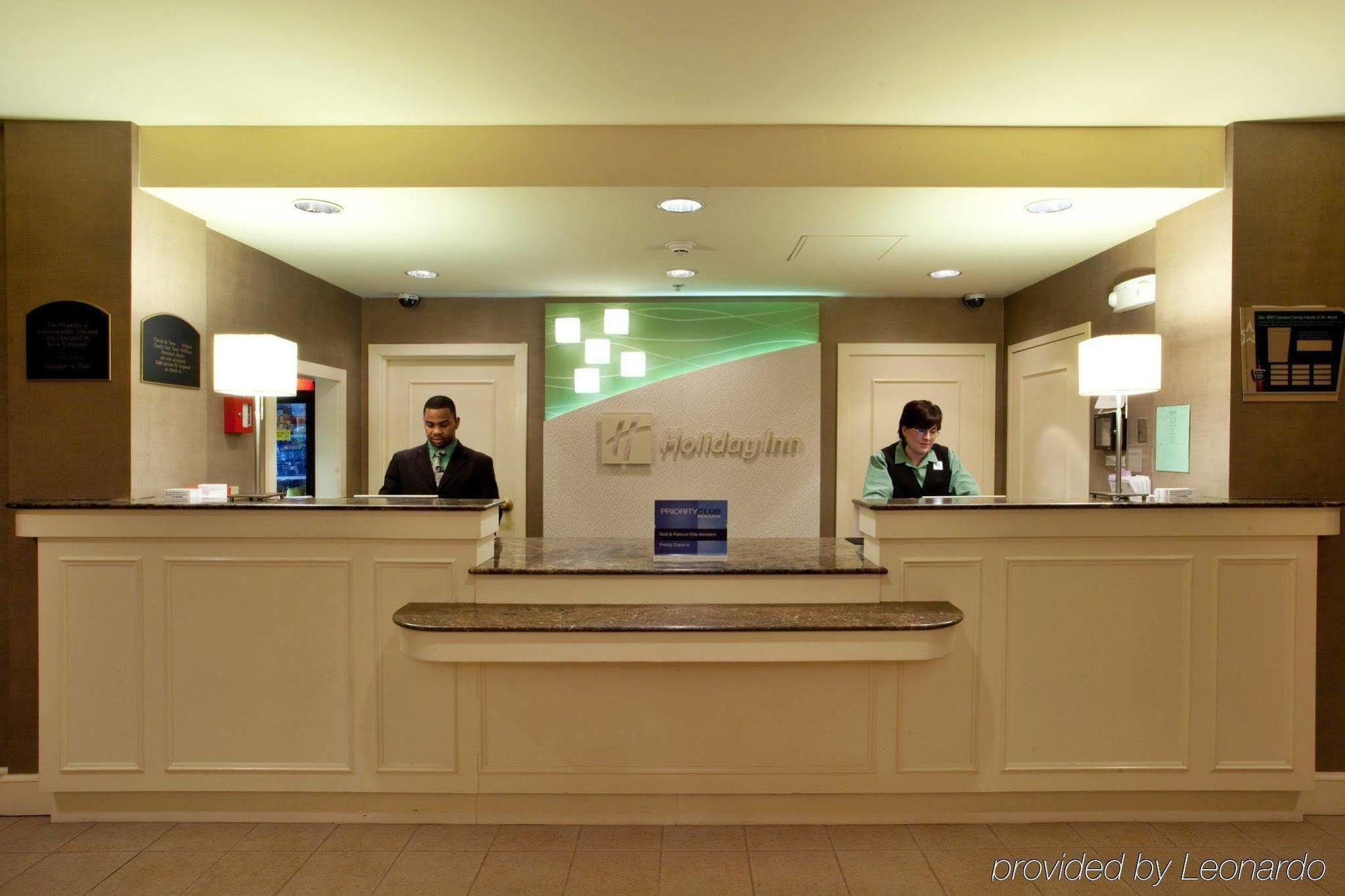 Holiday Inn Express & Suites Newport News, An Ihg Hotel Ngoại thất bức ảnh